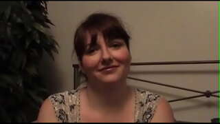 ���रण माँ अपने बेटे पर देता है और उसे उसके पिछवाड़े में बकवास ट्रेलर