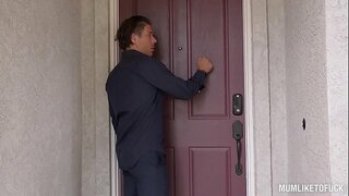 Milf Eva Notty crams azy mafy pussy amin&#039;ny goavana dick raha ny lehibe boobs hifehy