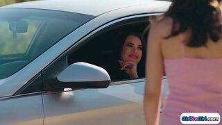 Uch super issiq kollej qiz to&#039;shakda chiqib qilish.Ulardan ikkitasi redhead do&#039;stlar firma tits bir malla facesitting esa uning 19yo GFS mushuk yalaymiz oldin so&#039;rish.Teen qiz mushuk eydi va keyin ular jum qadar har bir boshqalar mushuk ular silamoq