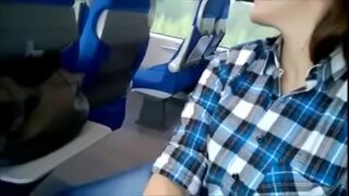 Племінниця ковтає