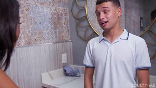 Viedeň Black Chytil Jej Kamarát Wacking Off s Jej Mamičky Podprsenka!