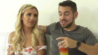 Girl სურს მეუღლე, სახალხოდ, მისი დაბადების დღე